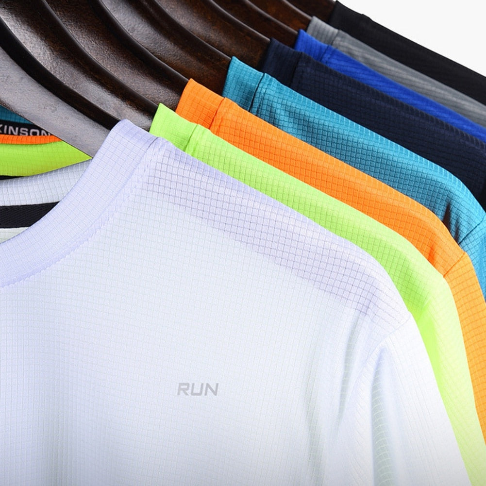 Men's Running Sport Shirt Quick-drying Fitness Shirt - All Colors!